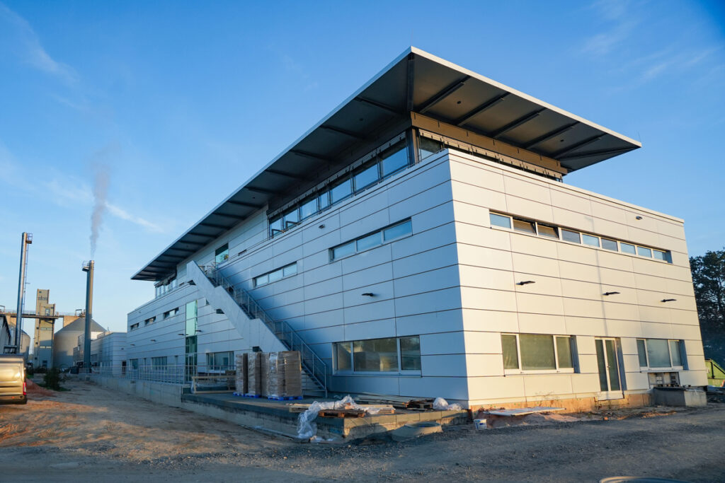 Das neue Sozialgebäude des Klärwerks. Foto: Stadt Bayreuth